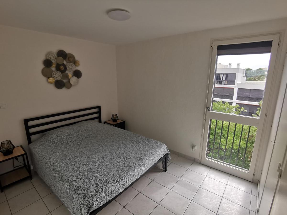 Appartement Refait A Neuf, Climatise Avec Vue Mer Et Montagne, Avec Place De Parking Privative سان سيبريان المظهر الخارجي الصورة