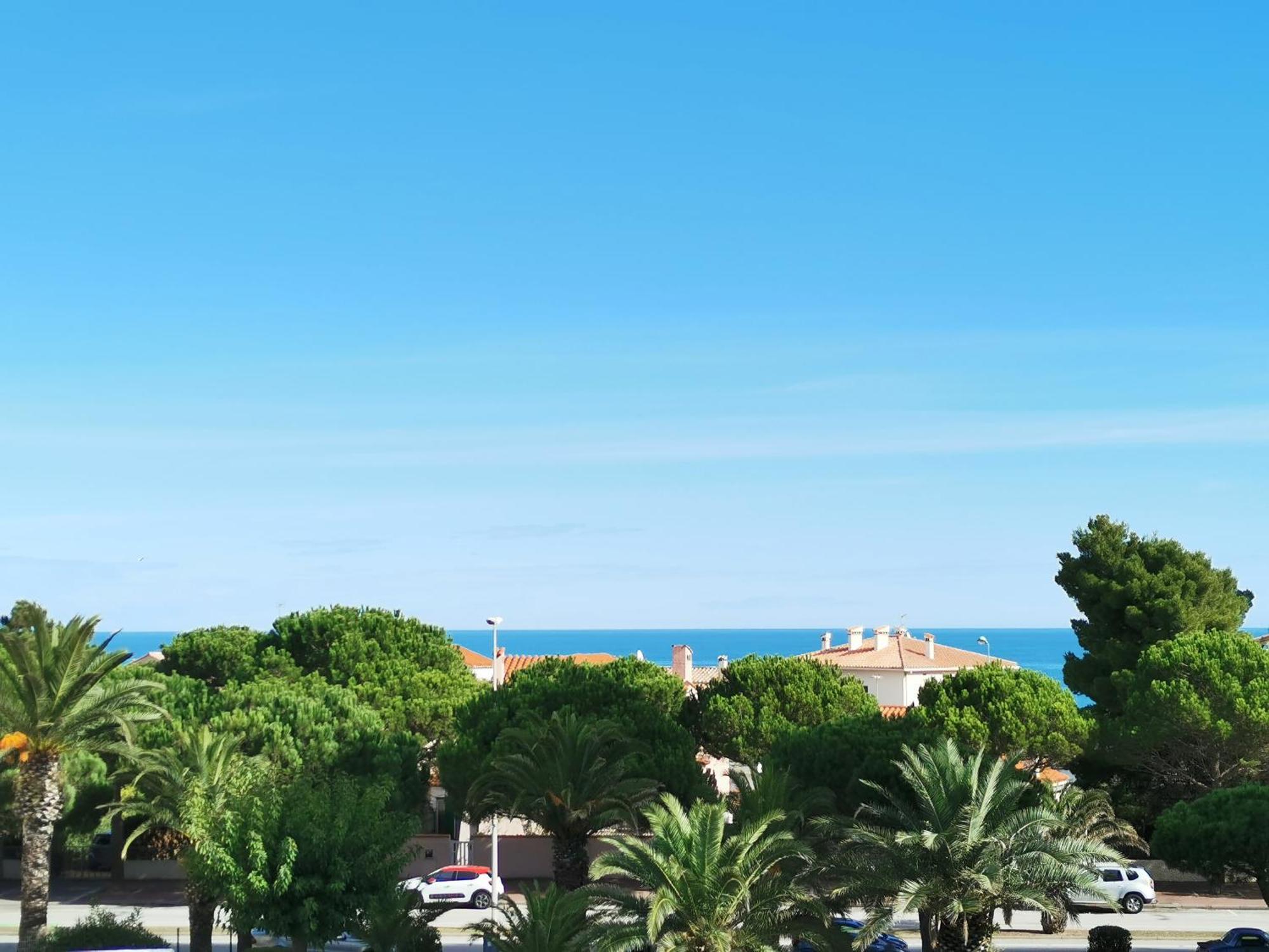 Appartement Refait A Neuf, Climatise Avec Vue Mer Et Montagne, Avec Place De Parking Privative سان سيبريان المظهر الخارجي الصورة
