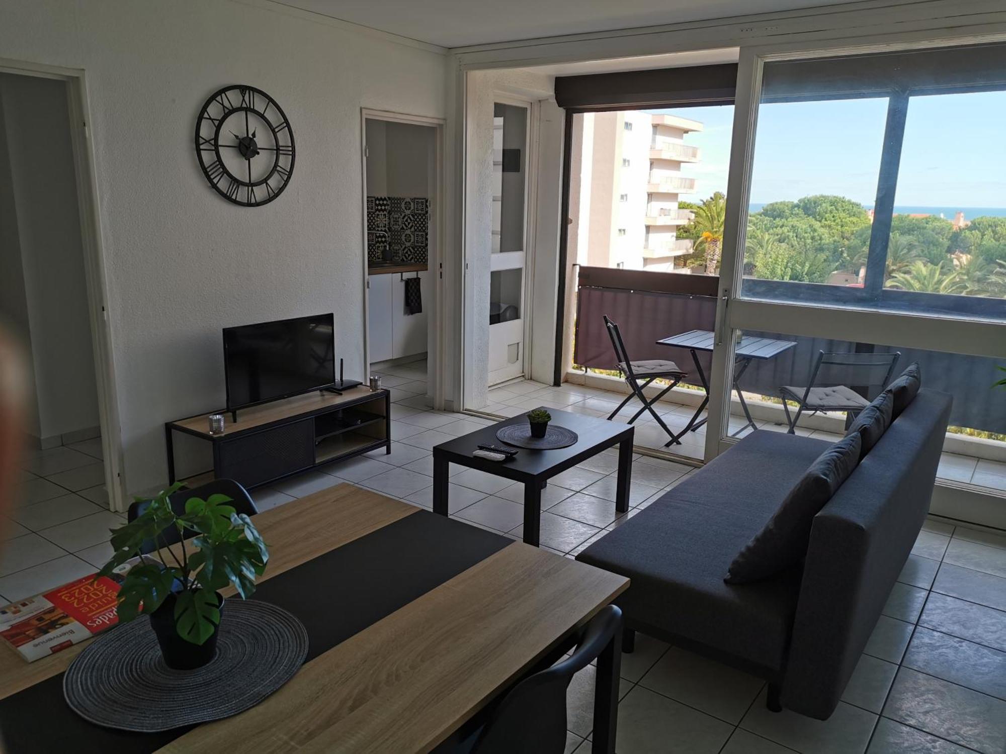 Appartement Refait A Neuf, Climatise Avec Vue Mer Et Montagne, Avec Place De Parking Privative سان سيبريان المظهر الخارجي الصورة